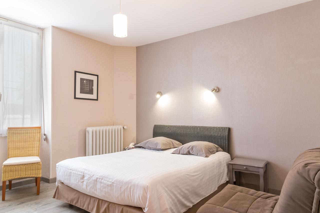Hotel De La Gare Thouars Extérieur photo