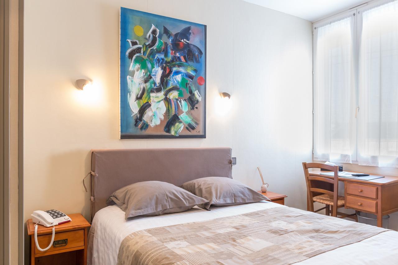 Hotel De La Gare Thouars Extérieur photo