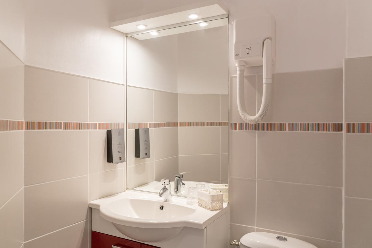 Hotel De La Gare Thouars Extérieur photo