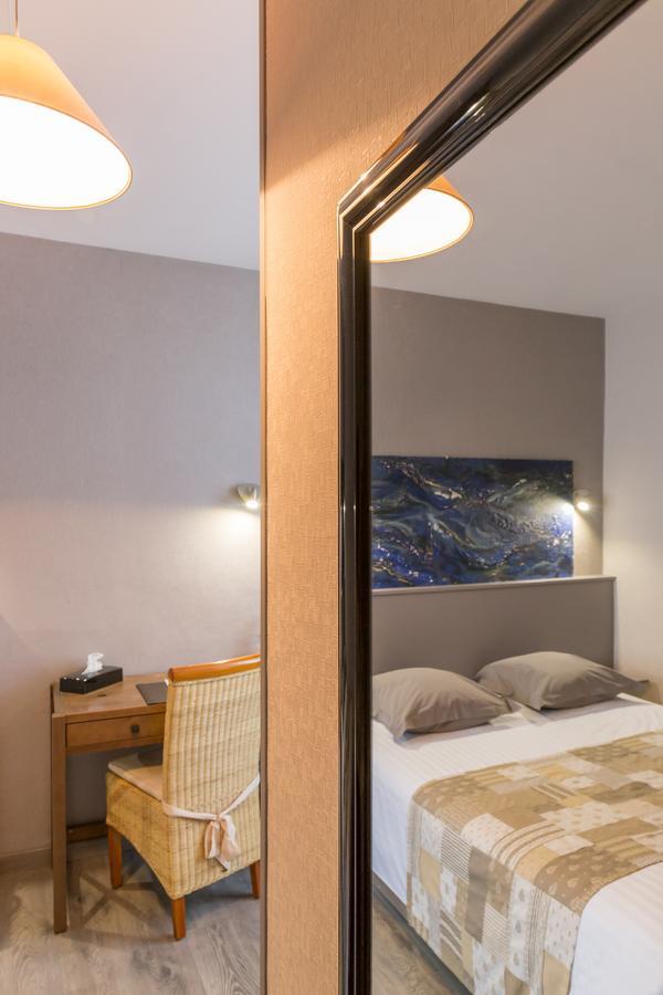 Hotel De La Gare Thouars Extérieur photo